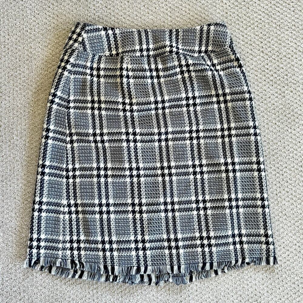 Isaac Mizrahi Sz 12 Black White Plaid Wrap Skirt Wool Blend Fringe Hem Business - Picture 8 of 9